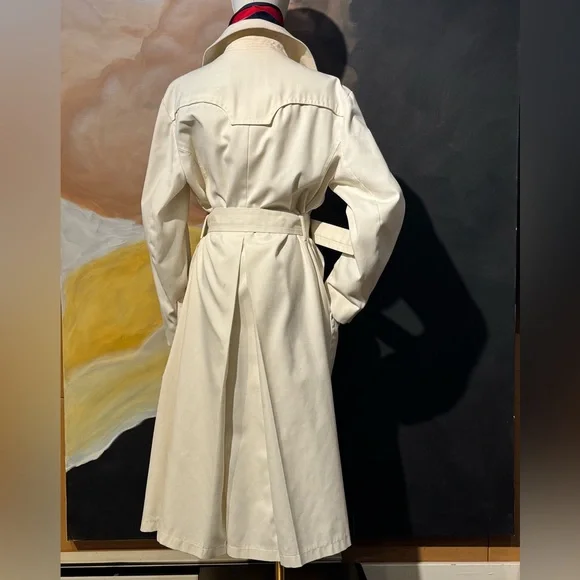 Vntg LONDON FOG Cream Belted Trench - Picture 6 of 14